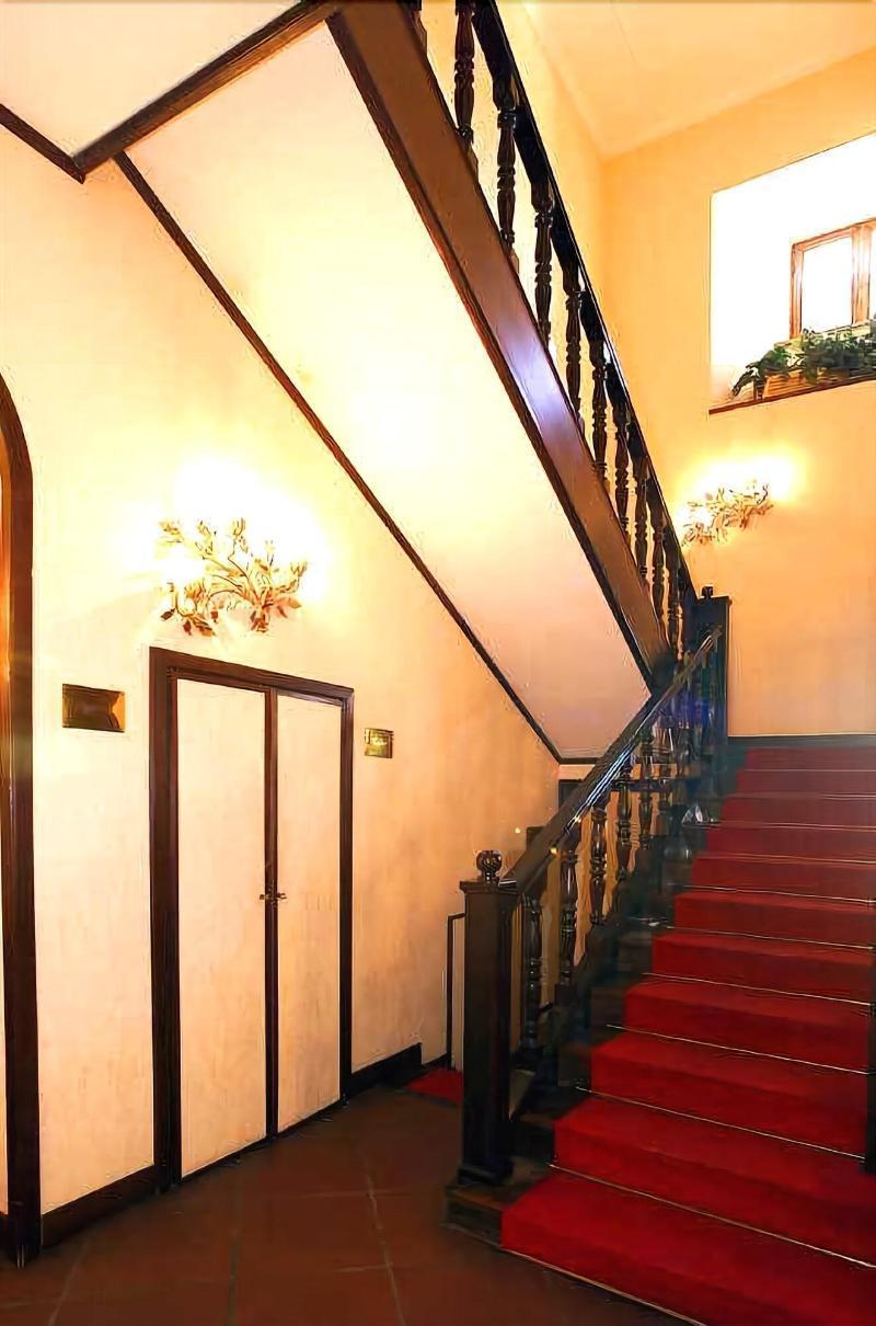 Hotel&Ristorante Miramonti Palazzo Storico 리에티 외부 사진