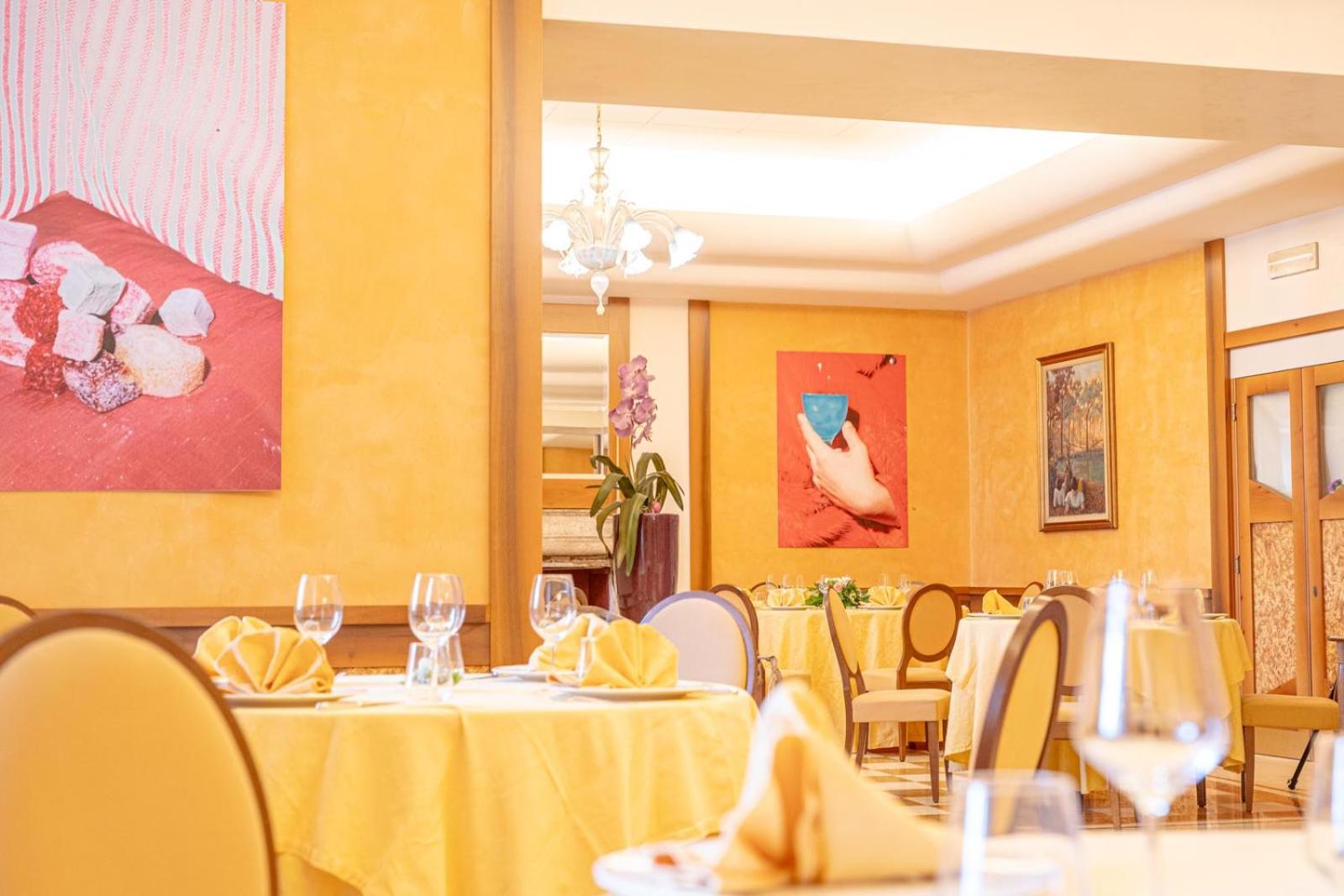 Hotel&Ristorante Miramonti Palazzo Storico 리에티 외부 사진
